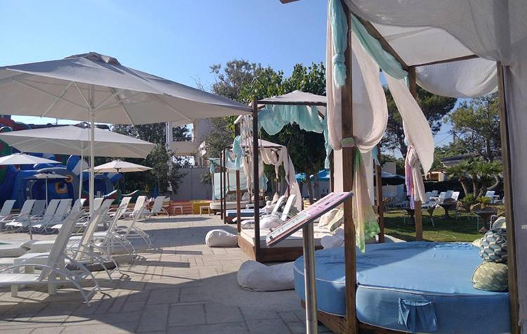 ホテルMarzi Beach And Bungalows Kokkónion エクステリア 写真