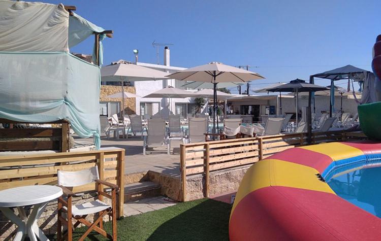 ホテルMarzi Beach And Bungalows Kokkónion エクステリア 写真