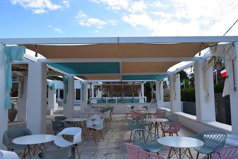 ホテルMarzi Beach And Bungalows Kokkónion エクステリア 写真