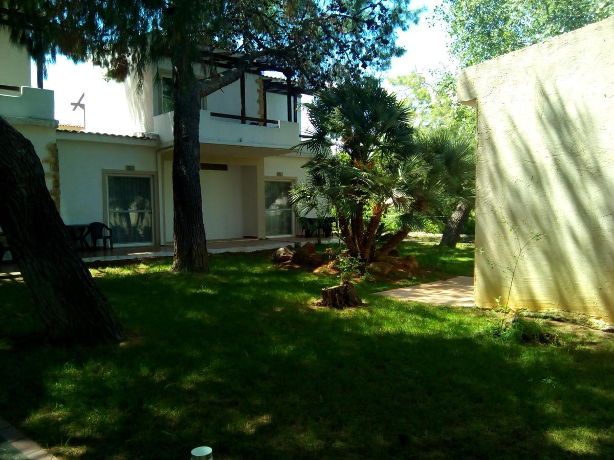 ホテルMarzi Beach And Bungalows Kokkónion エクステリア 写真