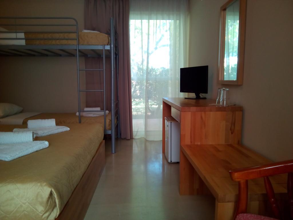 ホテルMarzi Beach And Bungalows Kokkónion 部屋 写真